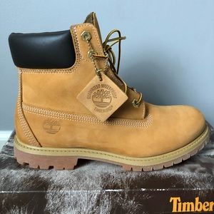 Wheat Timberlands Boots Authentic  size 10 NWOT